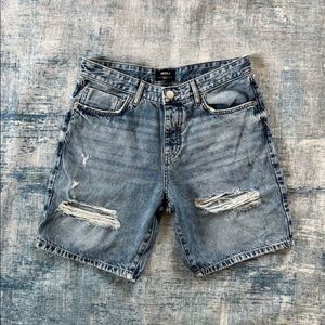 NWT! Mens Forever 21 Ripped Distressed Slim Fit Mid Rise Denim Shorts 32